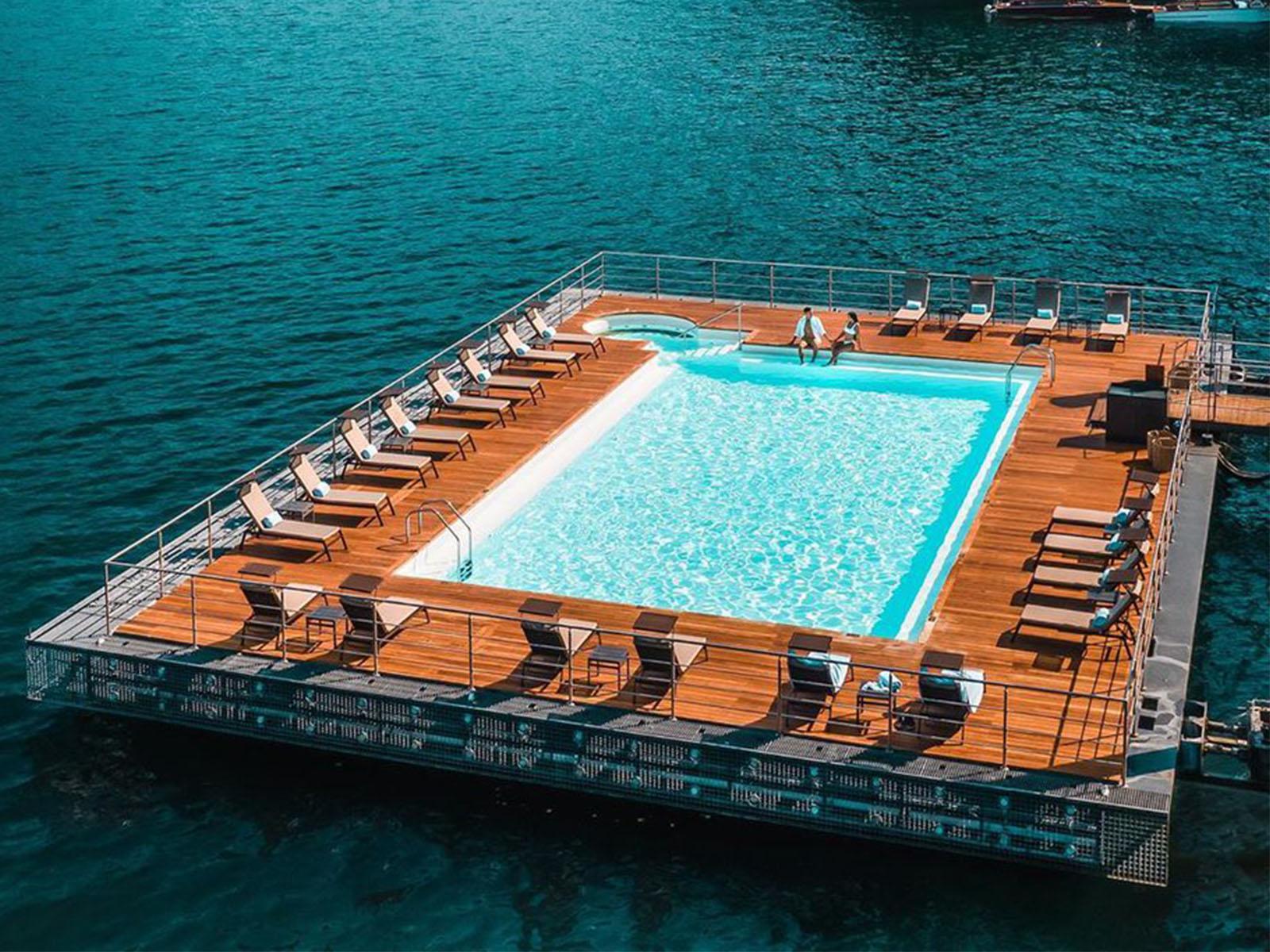 Harbour Lights de GRISOGONO Geneve floating pool